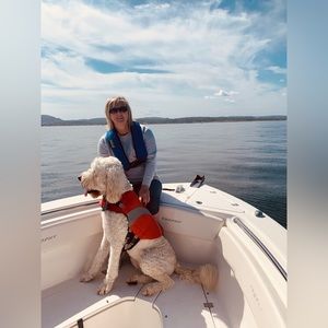 Meet your Posher, Carolyn